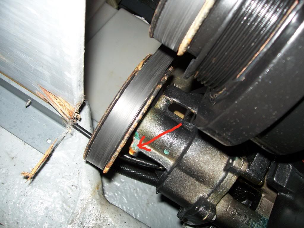 Raw water pump leak... Club Sea Ray